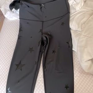 super cute leggings!! never worn